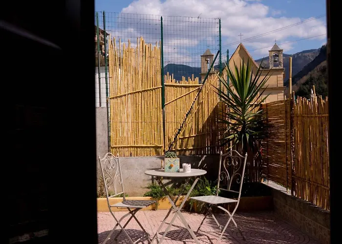 Alojamento de Acomodação e Pequeno-almoço Novecento Papasidero